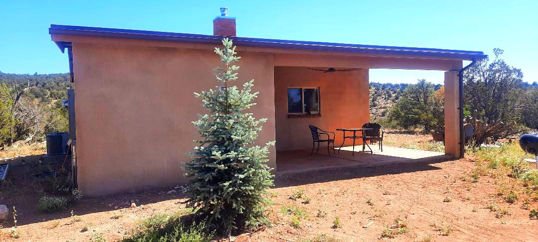 Homestead/Cabin Off-Grid Acreage For Sale in Arizona